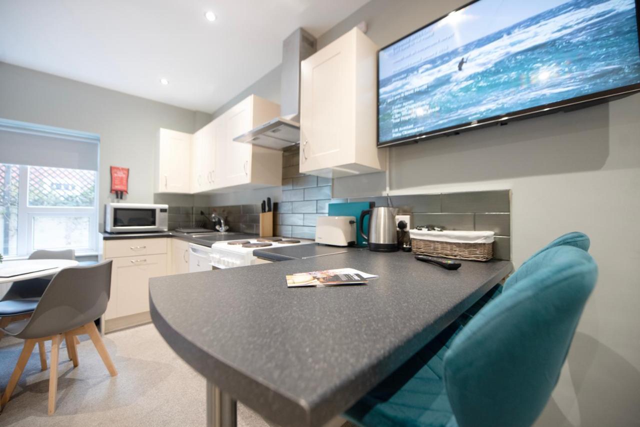 3 -Min Walk To Southport Pier & Beach Fast Wi-Fi & Perfect Getaway Bagian luar foto