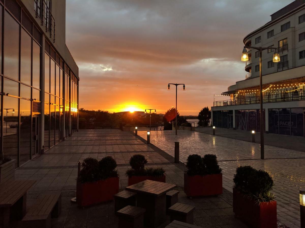 3 -Min Walk To Southport Pier & Beach Fast Wi-Fi & Perfect Getaway Bagian luar foto