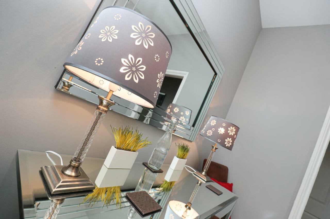 3 -Min Walk To Southport Pier & Beach Fast Wi-Fi & Perfect Getaway Bagian luar foto