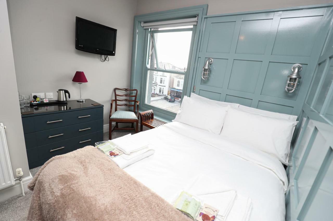 3 -Min Walk To Southport Pier & Beach Fast Wi-Fi & Perfect Getaway Bagian luar foto